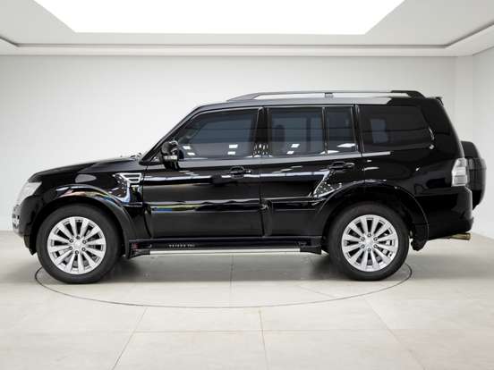 MITSUBISHI-PAJERO FULL-3.8 HPE 4X4 V6 24V GASOLINA 4P AUTOMÁTICO MITSUBISHI-PAJERO FULL-2014