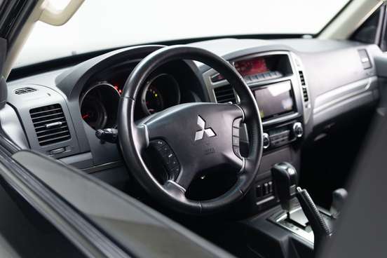 MITSUBISHI-PAJERO FULL-2014