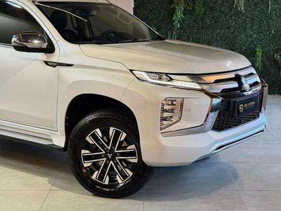 MITSUBISHI-PAJERO SPORT-2.4 16V MIVEC TURBO DIESEL HPE-S AWD AUTOMÁTICO MITSUBISHI-PAJERO SPORT-2023