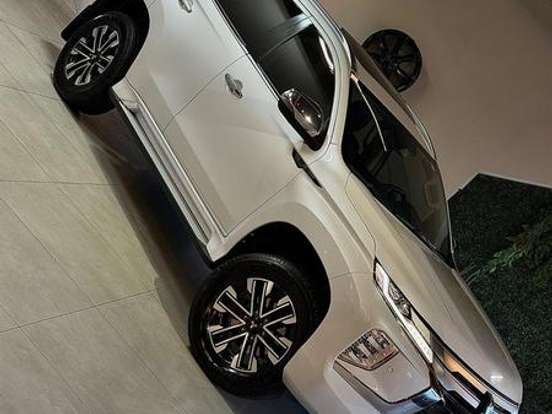 MITSUBISHI-PAJERO SPORT-2.4 16V MIVEC TURBO DIESEL HPE-S AWD AUTOMÁTICO MITSUBISHI-PAJERO SPORT-2023