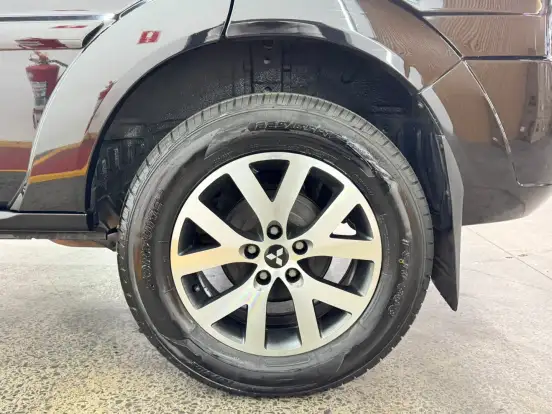 MITSUBISHI-PAJERO TR4-2014
