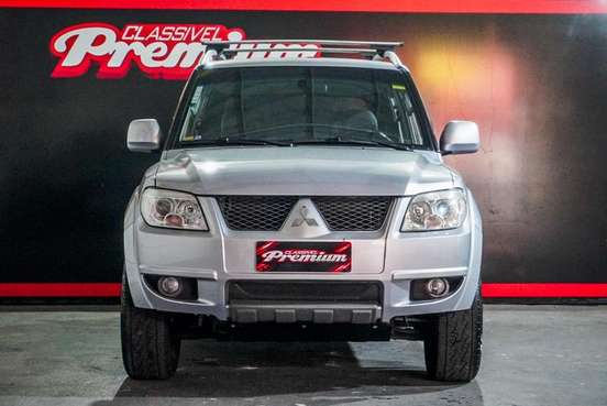 MITSUBISHI-PAJERO TR4-2013