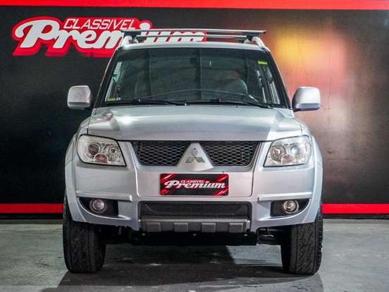 MITSUBISHI-PAJERO TR4-2.0 4X2 16V 140CV FLEX 4P AUTOMÁTICO MITSUBISHI-PAJERO TR4-2013