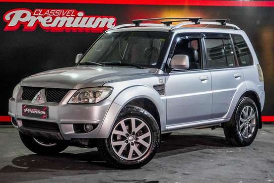 MITSUBISHI-PAJERO TR4-2.0 4X2 16V 140CV FLEX 4P AUTOMÁTICO MITSUBISHI-PAJERO TR4-2013