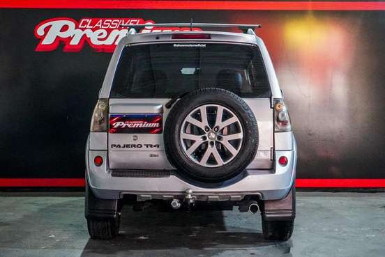 MITSUBISHI-PAJERO TR4-2013