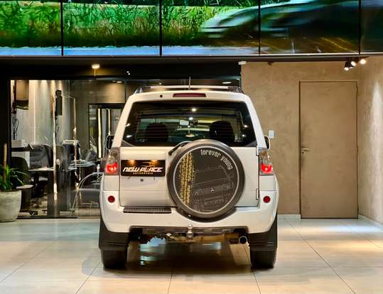 MITSUBISHI-PAJERO TR4-2013