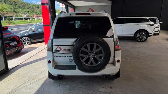 MITSUBISHI-PAJERO TR4-2013