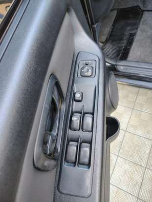 MITSUBISHI-PAJERO TR4-2012