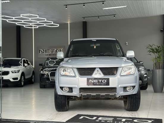 MITSUBISHI-PAJERO TR4-2011