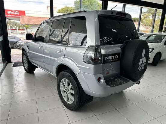 MITSUBISHI-PAJERO TR4-2011