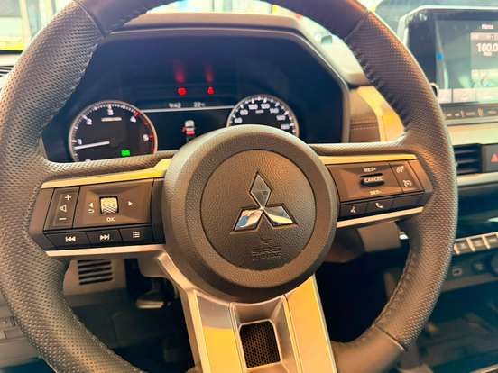 MITSUBISHI-TRITON-2.4 BITURBO DIESEL CD HPE 4X4 AUTOMÁTICO MITSUBISHI-TRITON-2025
