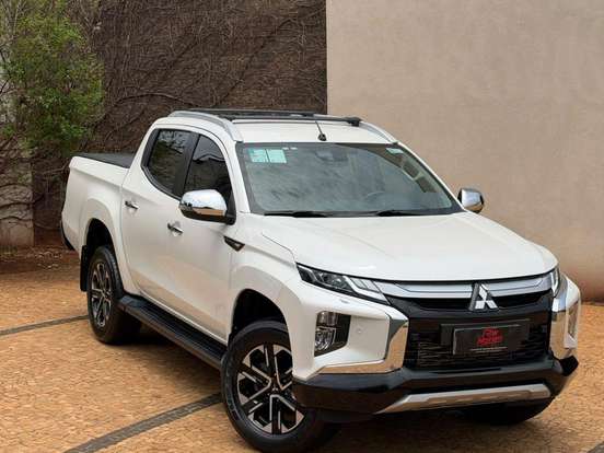 MITSUBISHI-TRITON-2.4 BITURBO DIESEL CD HPE-S 4X4 AUTOMÁTICO MITSUBISHI-TRITON-2024