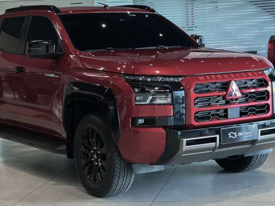 MITSUBISHI-TRITON-2025