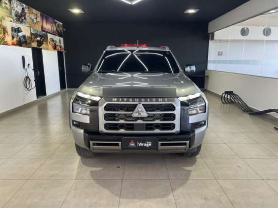 MITSUBISHI-TRITON-2.4 BITURBO DIESEL CD KATANA 4X4 AUTOMÁTICO MITSUBISHI-TRITON-2025
