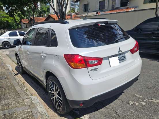 MITSUBISHI-ASX-2017