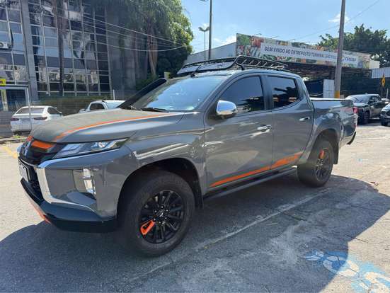 MITSUBISHI-L200 TRITON-2024