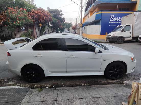 MITSUBISHI-LANCER-2.0 GT 16V GASOLINA 4P AUTOMÁTICO MITSUBISHI-LANCER-2014