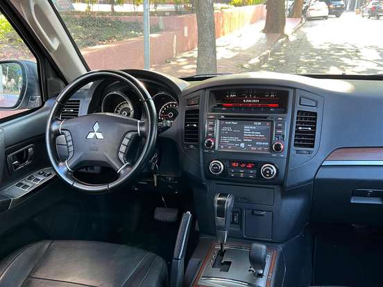 MITSUBISHI-PAJERO FULL-3.8 HPE 4X4 V6 24V GASOLINA 4P AUTOMÁTICO MITSUBISHI-PAJERO FULL-2013