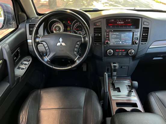 MITSUBISHI-PAJERO FULL-3.8 HPE 4X4 V6 24V GASOLINA 4P AUTOMÁTICO MITSUBISHI-PAJERO FULL-2013