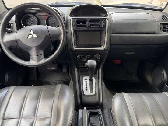 MITSUBISHI-PAJERO TR4-2.0 4X2 16V 140CV FLEX 4P AUTOMÁTICO MITSUBISHI-PAJERO TR4-2013