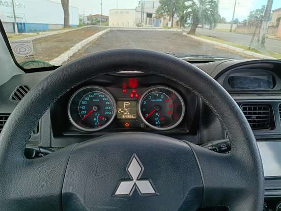 MITSUBISHI-PAJERO TR4-2012