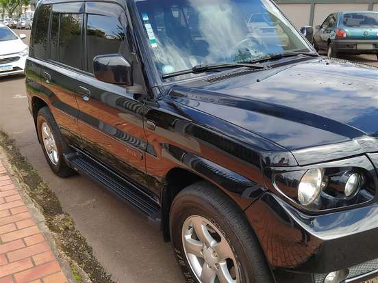 MITSUBISHI-PAJERO TR4-2.0 4X4 16V 140CV FLEX 4P AUTOMÁTICO MITSUBISHI-PAJERO TR4-2009