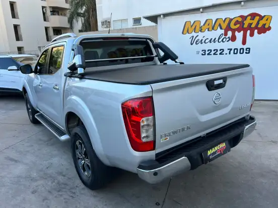 NISSAN-FRONTIER-2017