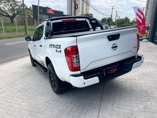 NISSAN-FRONTIER-2022