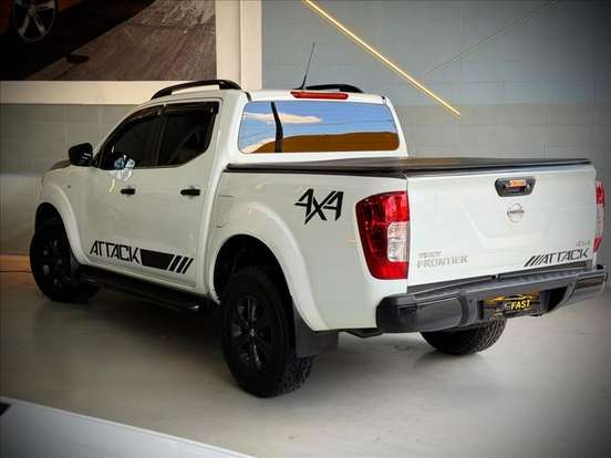 NISSAN-FRONTIER-2019