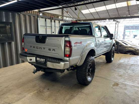 NISSAN-FRONTIER-2002