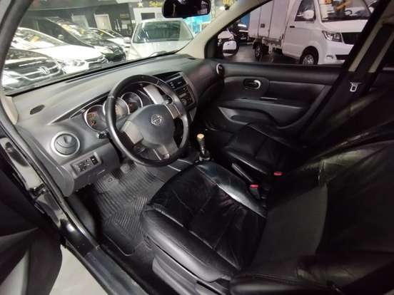 NISSAN-GRAND LIVINA-2011