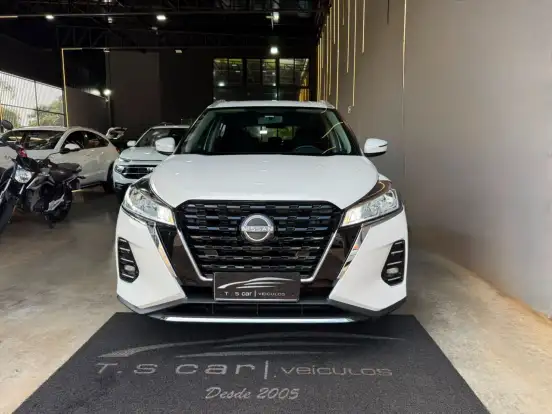 NISSAN-KICKS-2023