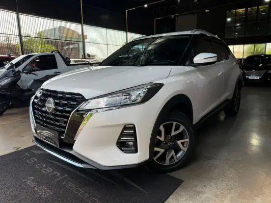 NISSAN-KICKS-2023