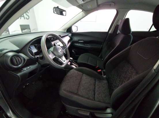 NISSAN-KICKS-2023