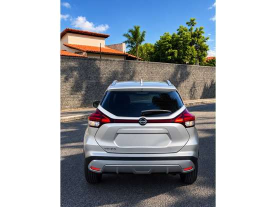 NISSAN-KICKS-2023