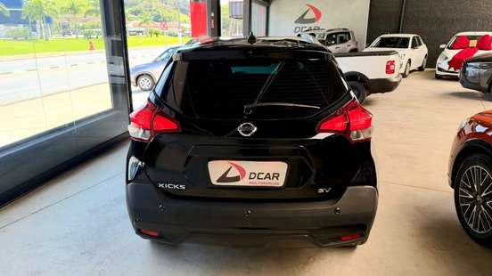 NISSAN-KICKS-2020