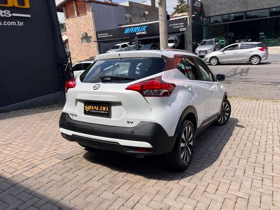 NISSAN-KICKS-2018