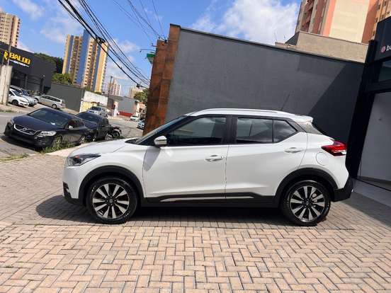 NISSAN-KICKS-2018