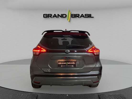 NISSAN-KICKS-2022