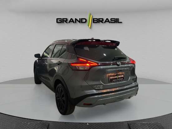 NISSAN-KICKS-2022
