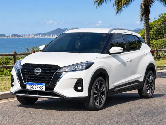 NISSAN-KICKS PLAY-2025