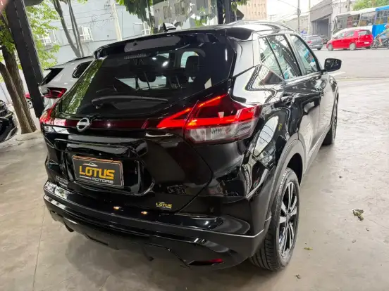 NISSAN-KICKS PLAY-2025