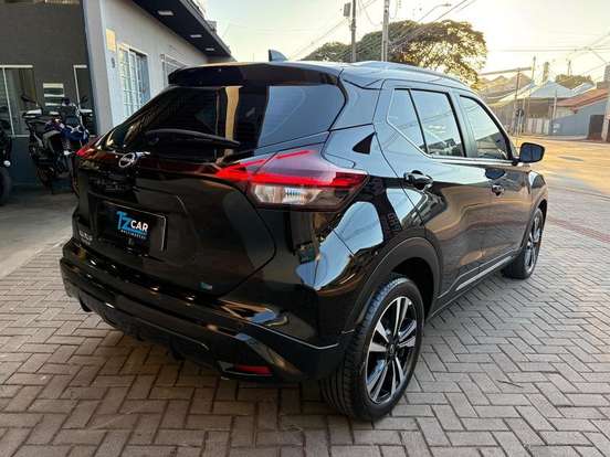 NISSAN-KICKS PLAY-2025