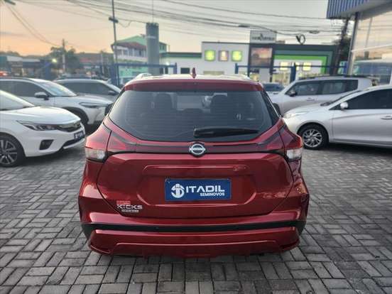 NISSAN-KICKS PLAY-2024