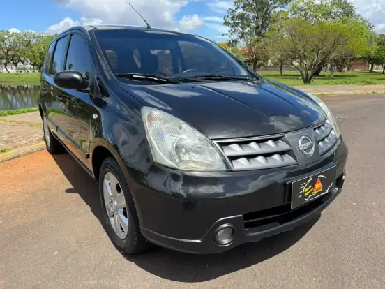 NISSAN-LIVINA-1.8 16V FLEX 4P AUTOMÁTICO NISSAN-LIVINA-2010