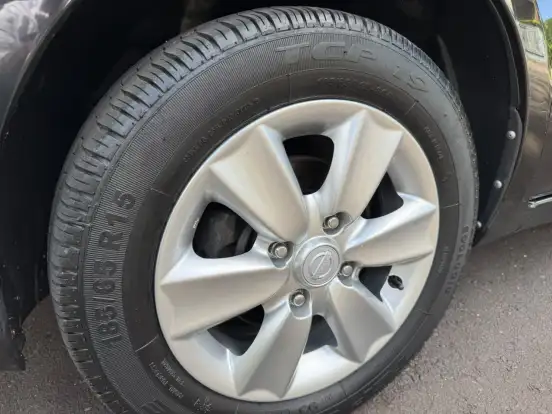 NISSAN-LIVINA-2010