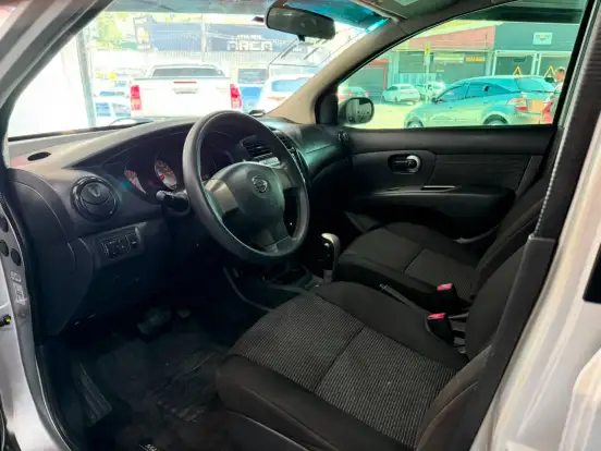 NISSAN-LIVINA-2014