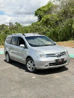 NISSAN-LIVINA-2013