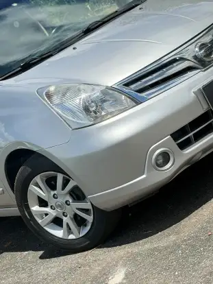 NISSAN-LIVINA-2013