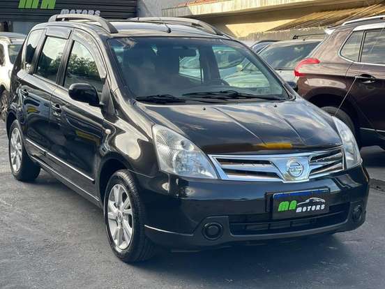 NISSAN-LIVINA-2013